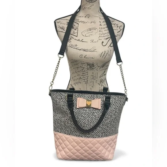 Betsey Johnson Bow Tote Quilted Blush & Black White 🎀 - Picture 6 of 10
